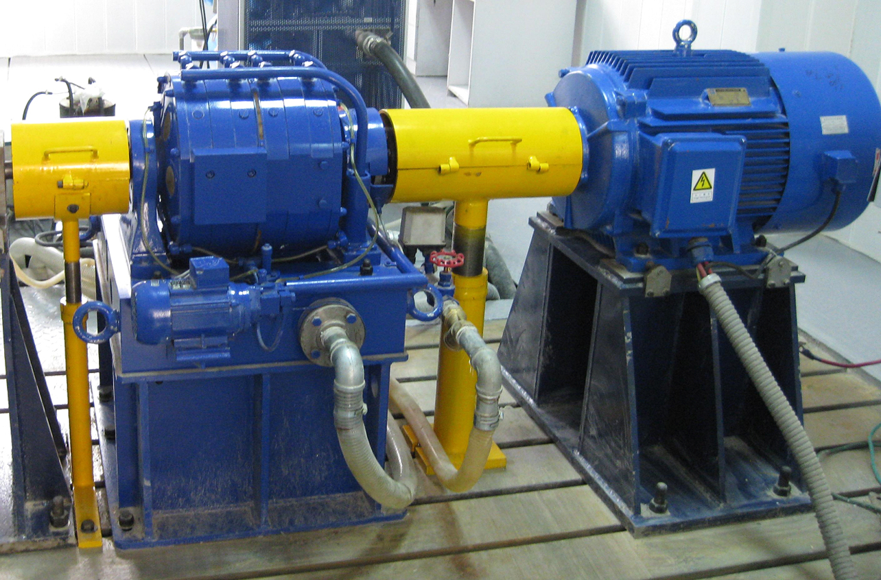 烷基化装置卧式反应器用机械密封运转实验台设备投入使用